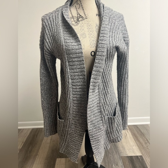 Y2K Long Gray Cardigan Sweater with Pockets! - Picture 3 of 13